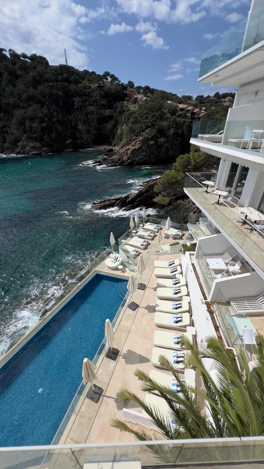 Hotel La Calanque Кавалере-сюр-Мер Екстериор снимка